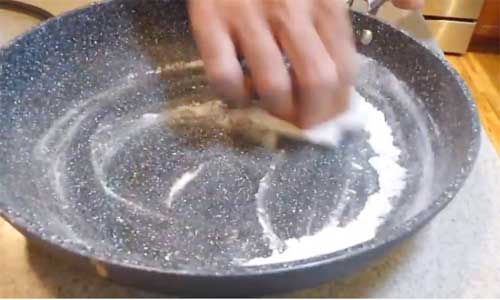 Cleaning granite cookware with baking soda: